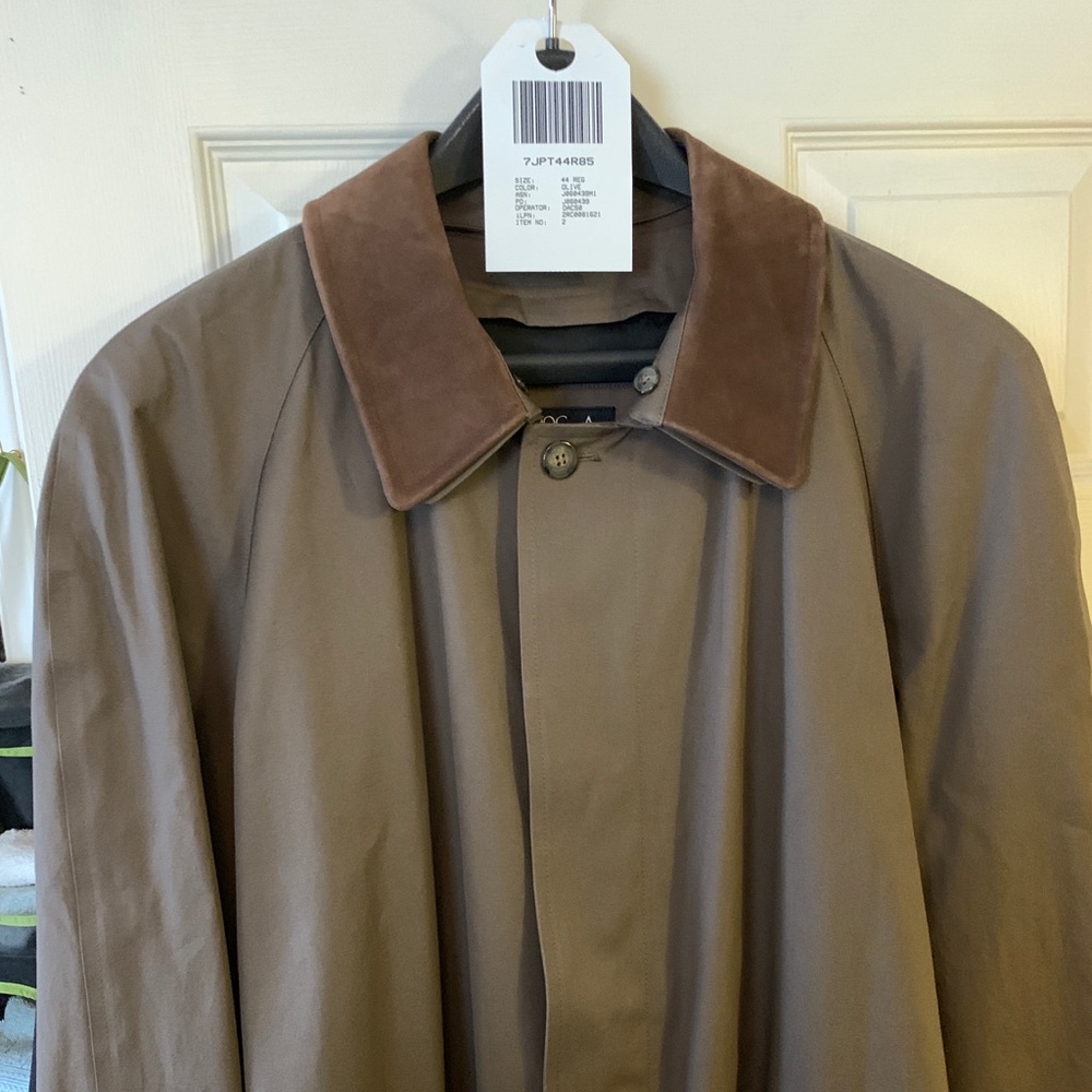 Men’s all weather coat with Zip out lining.  44